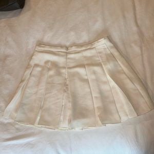 Brand: Amanda Uprichard Size: medium Color: off white